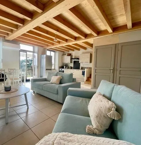 La Maison Du Maire Holiday home *